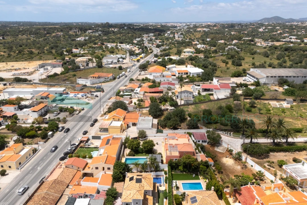 Moradia T5 para Venda em Almancil Foto 55