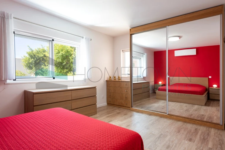 Moradia T5 para Venda em Almancil Foto 19