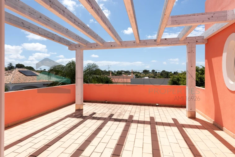 Moradia T5 para Venda em Almancil Foto 40