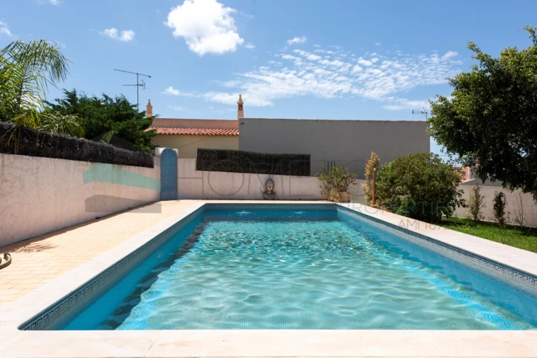 Moradia T5 para Venda em Almancil Foto 44