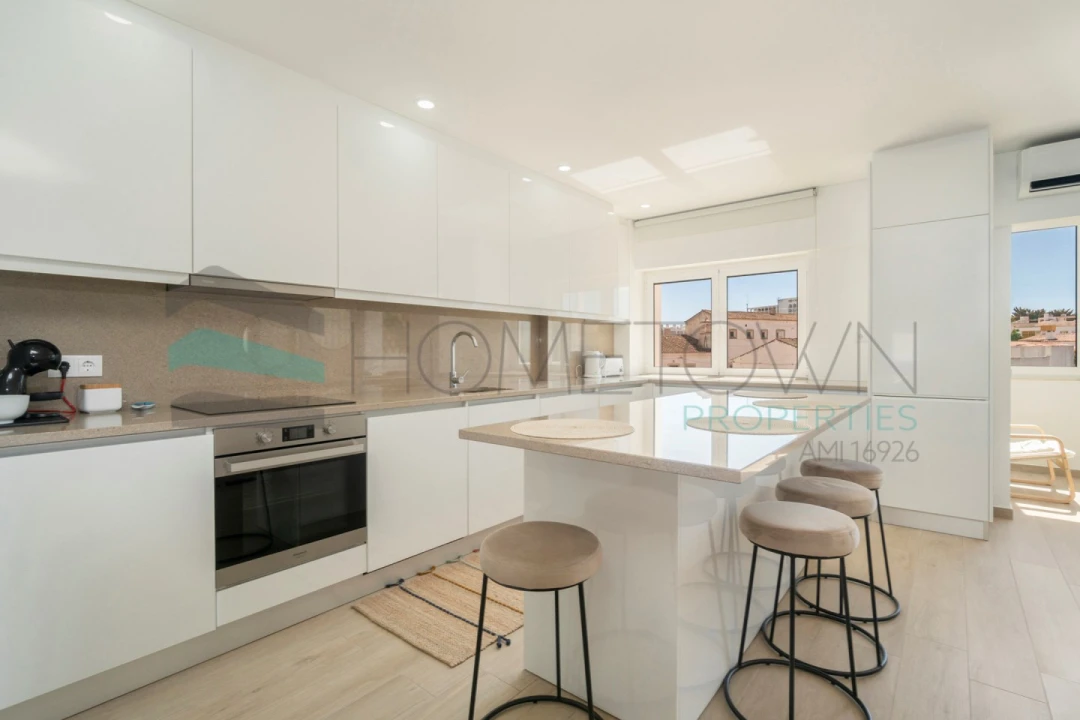 Apartamento T2 para Venda em Quarteira Foto 2