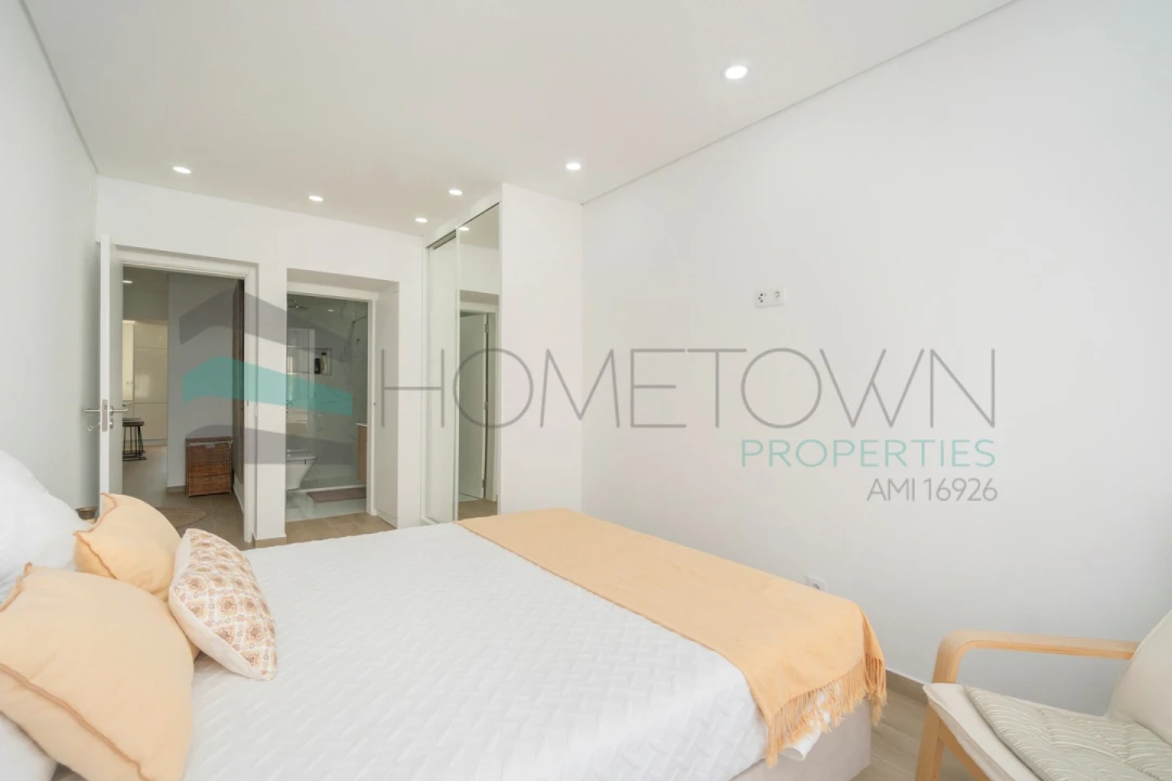 Apartamento T2 para Venda em Quarteira Foto 11