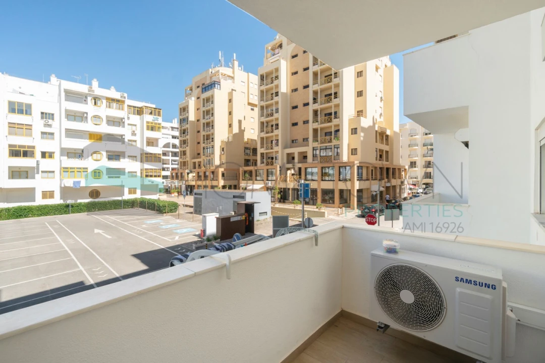 Apartamento T2 para Venda em Quarteira Foto 14