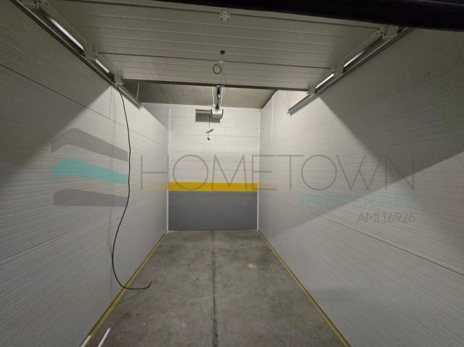 Armazém para Arrendamento em Quarteira Foto 7