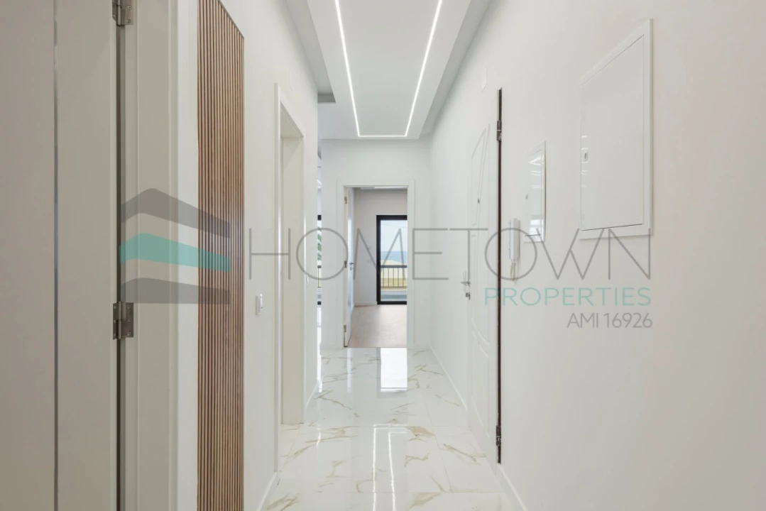 Apartamento T3 para Venda em Quarteira Foto 2