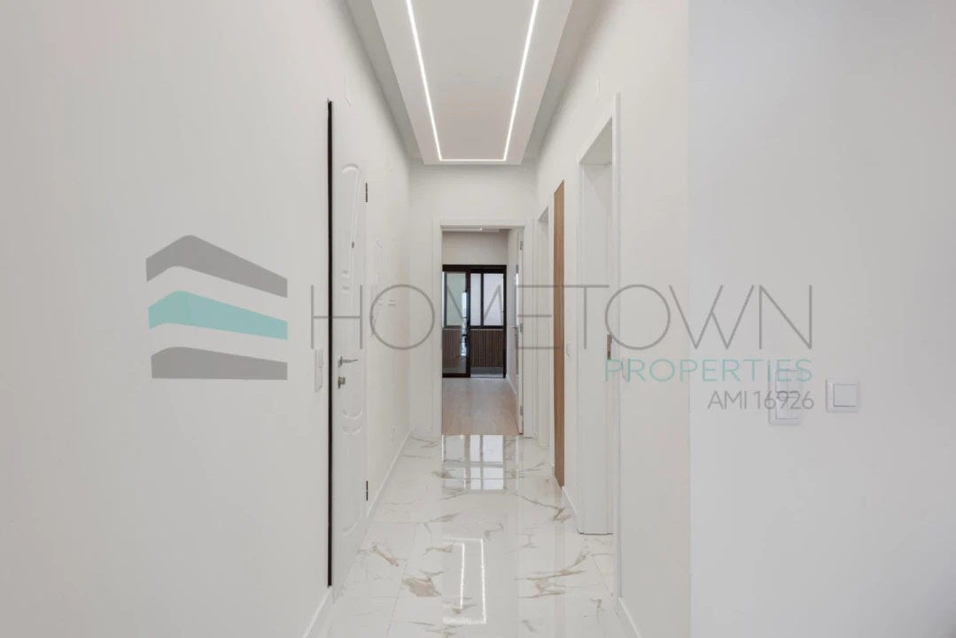 Apartamento T3 para Venda em Quarteira Foto 10