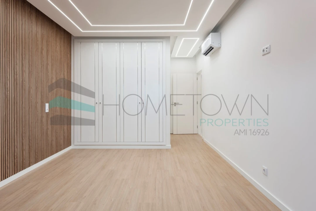 Apartamento T3 para Venda em Quarteira Foto 18