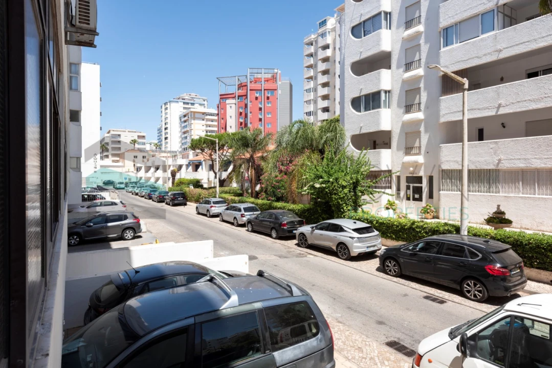 Apartamento T3 para Venda em Quarteira Foto 23