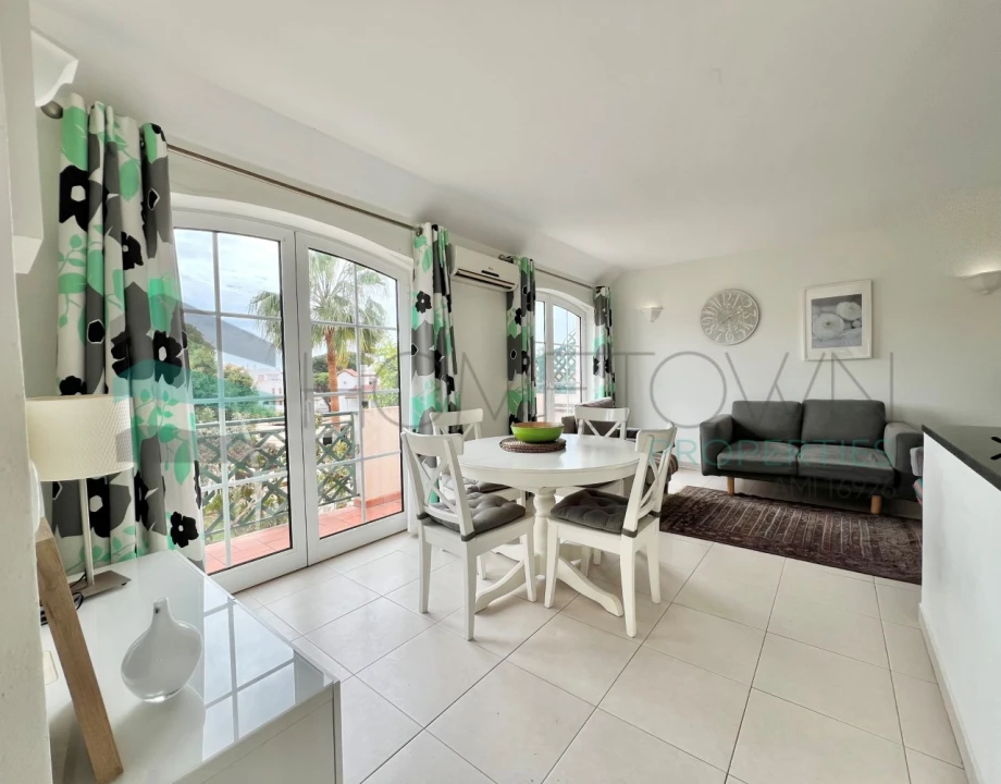 Apartamento T2 para Venda em Quarteira Foto 1