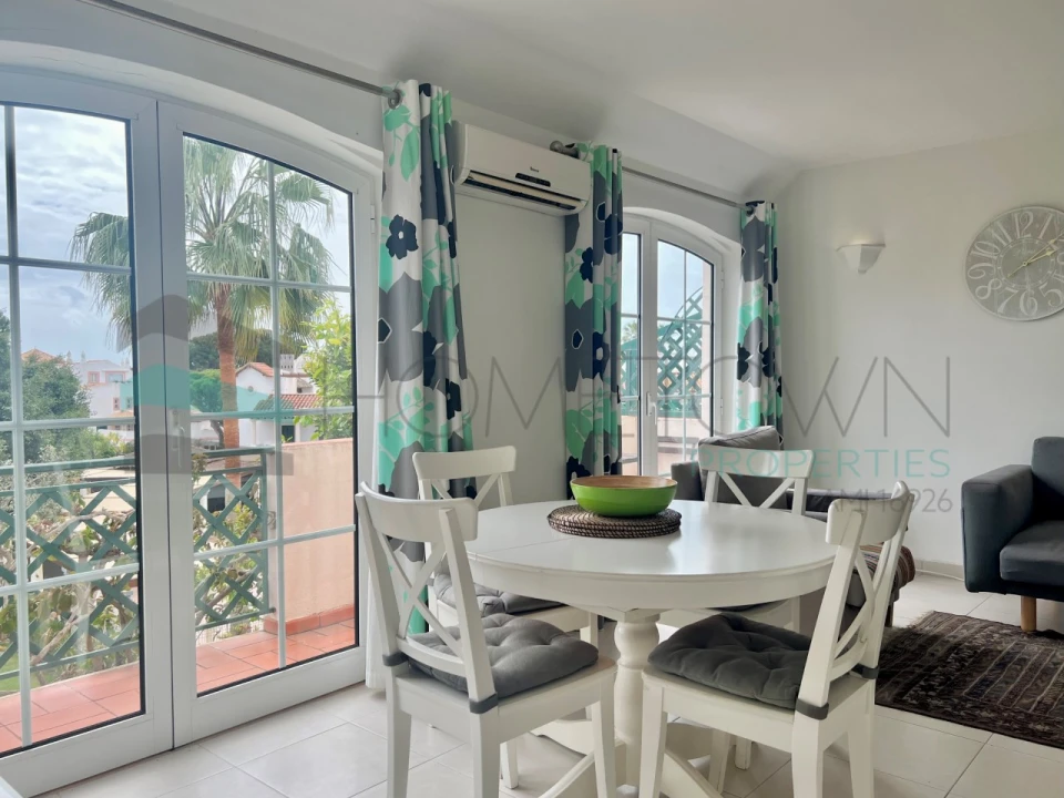 Apartamento T2 para Venda em Quarteira Foto 6