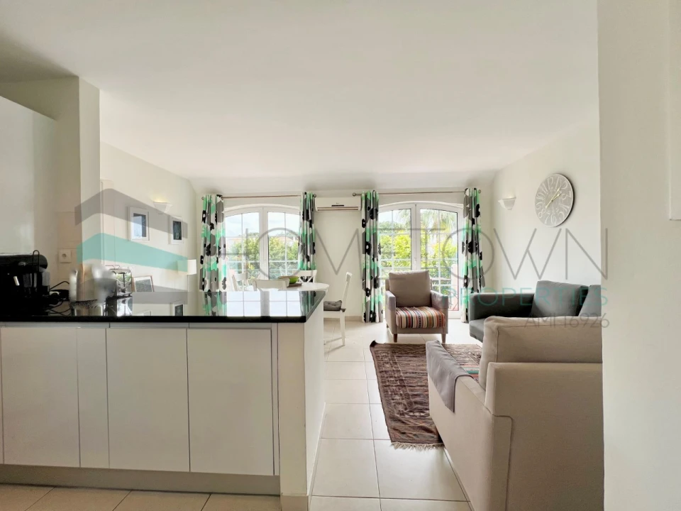 Apartamento T2 para Venda em Quarteira Foto 7