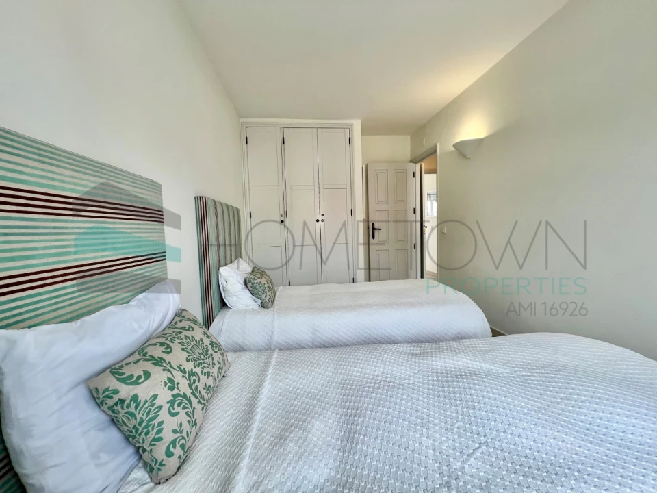 Apartamento T2 para Venda em Quarteira Foto 9