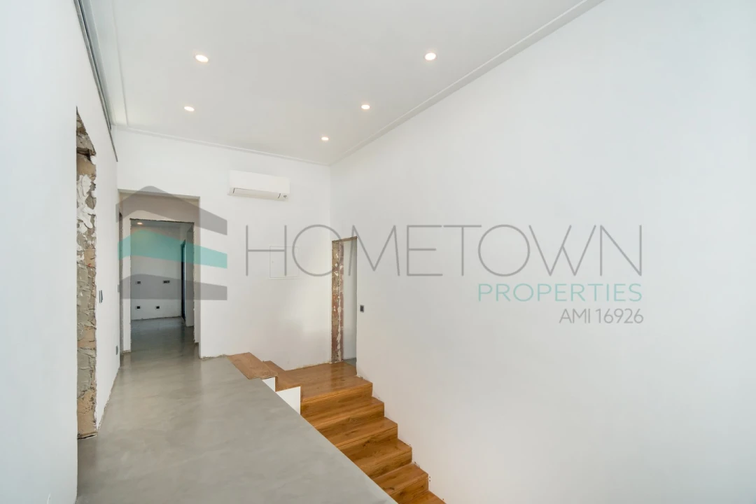 Moradia T5 para Venda em Quarteira Foto 13