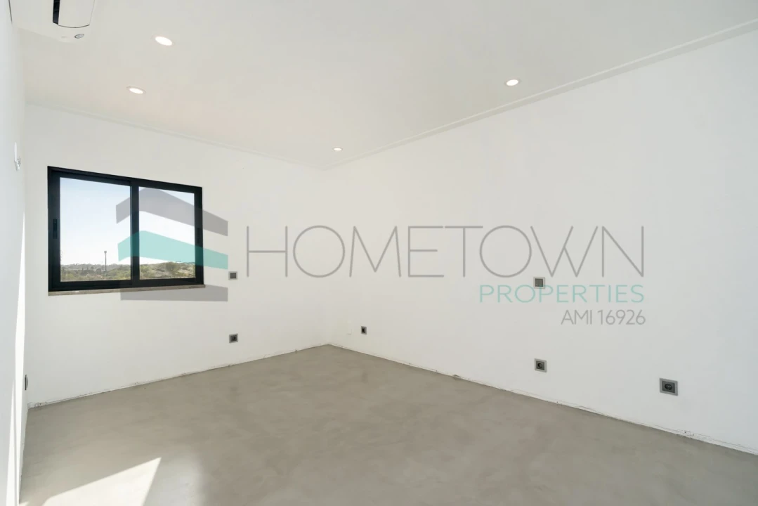 Moradia T5 para Venda em Quarteira Foto 25