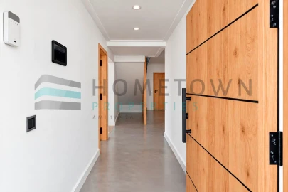 Moradia T5 para Venda em Quarteira
