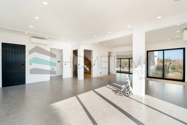 Moradia T5 para Venda em Quarteira Foto 6