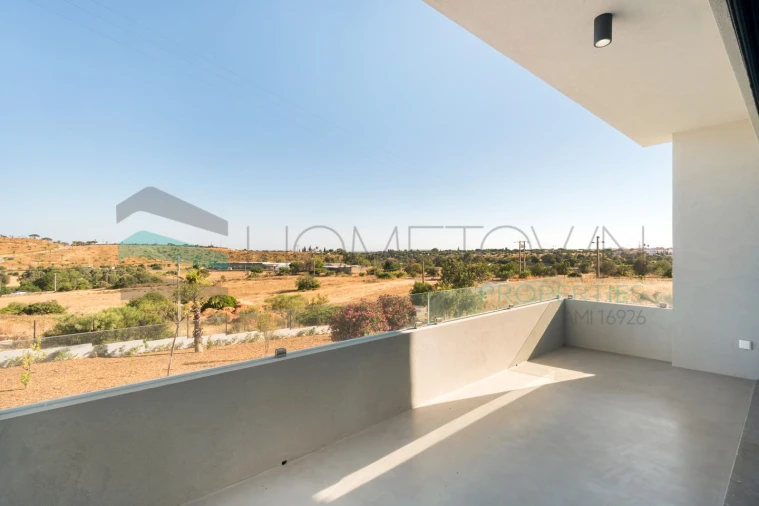 Moradia T5 para Venda em Quarteira Foto 19