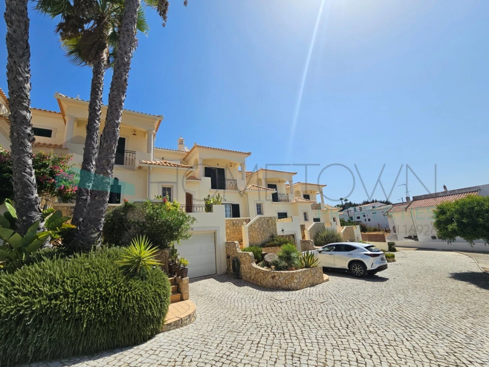 Moradia T3 para Venda em Almancil Foto 2