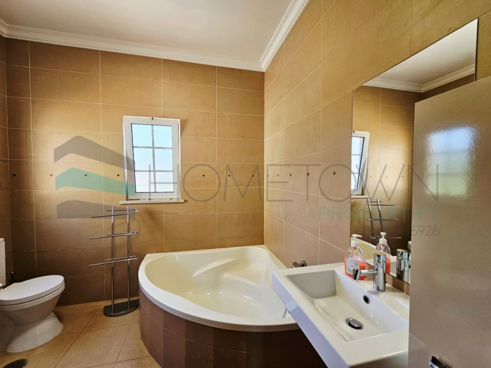 Moradia T3 para Venda em Almancil Foto 19