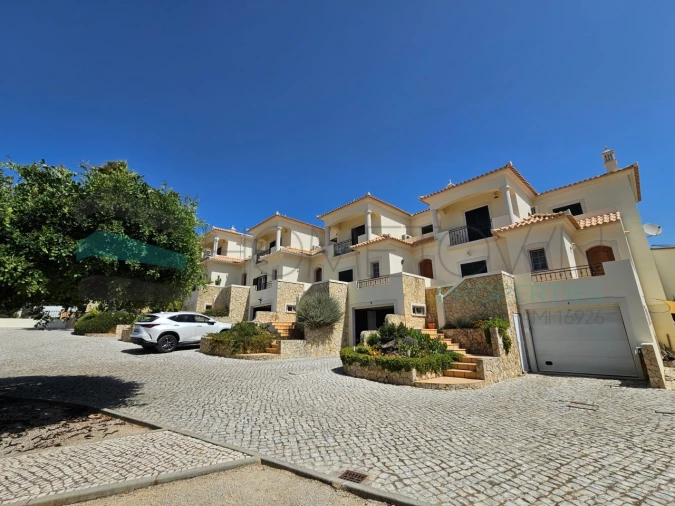 Moradia T3 para Venda em Almancil Foto 3