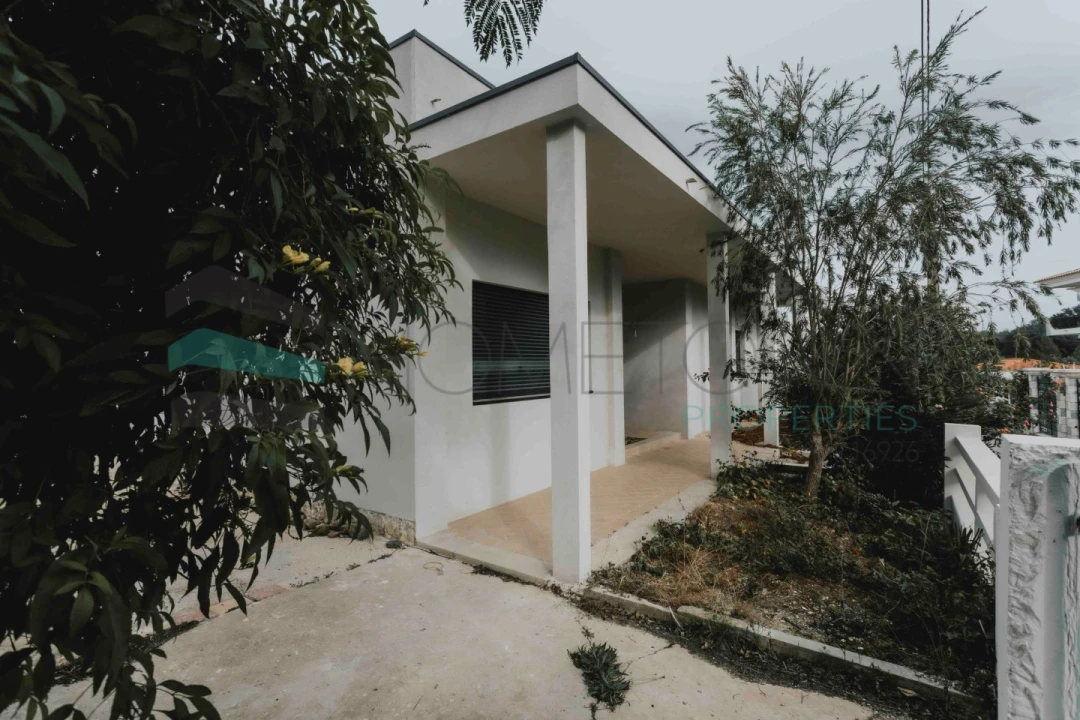 Moradia T3 para Venda em Loule (São Sebastião) Foto 24