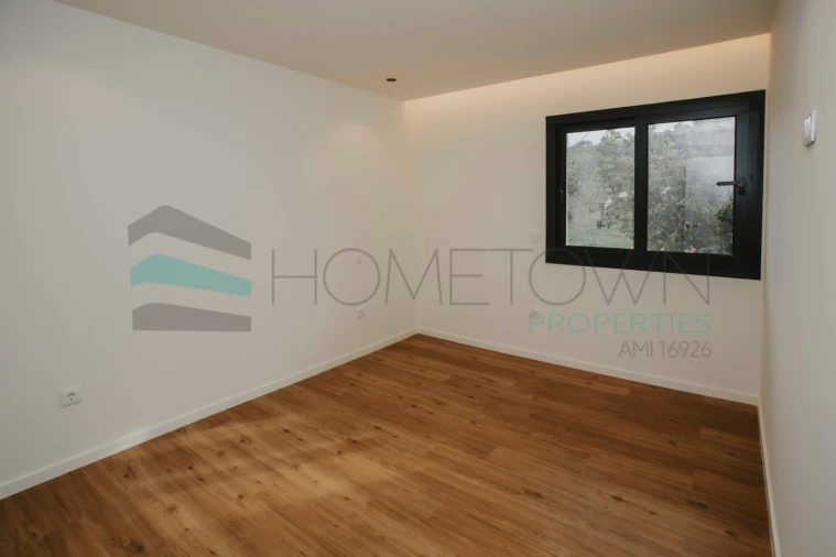 Moradia T3 para Venda em Loule (São Sebastião) Foto 21