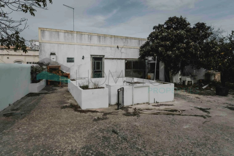 Moradia T3 para Venda em Loule (São Sebastião) Foto 29