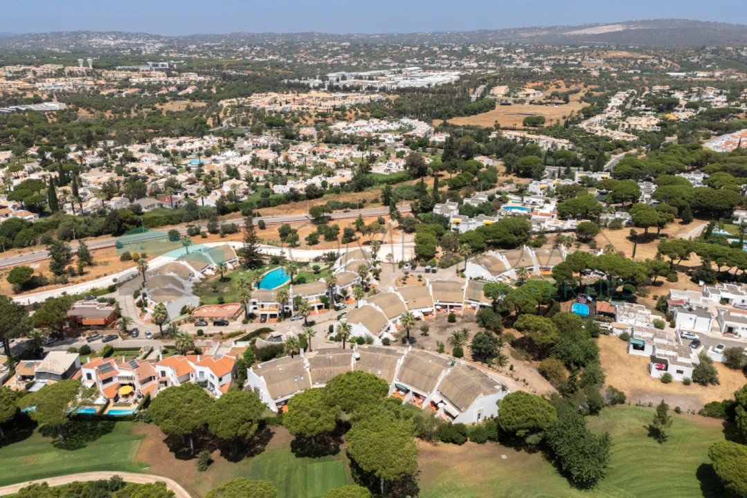 Moradia T2 para Venda em Quarteira Foto 31