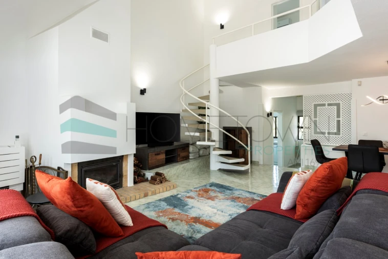 Moradia T2 para Venda em Quarteira Foto 2