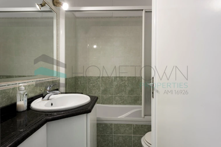 Moradia T2 para Venda em Quarteira Foto 11