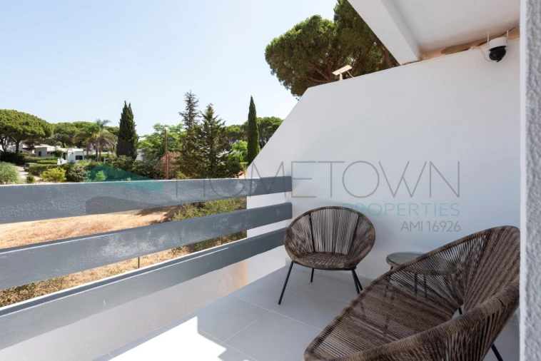 Moradia T2 para Venda em Quarteira Foto 12