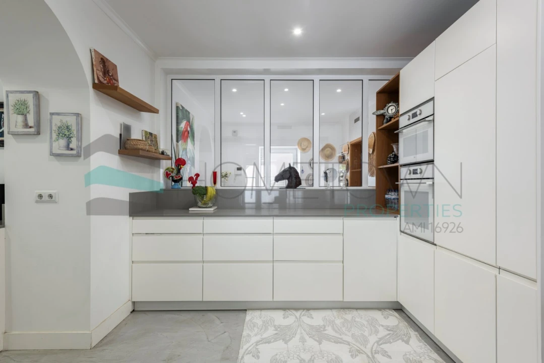 Moradia T7 para Venda em Santa Barbara de Nexe Foto 9