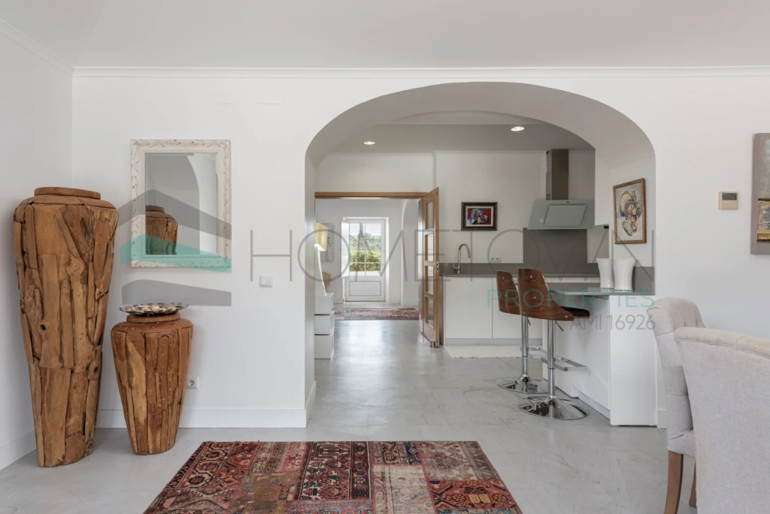 Moradia T7 para Venda em Santa Barbara de Nexe Foto 13