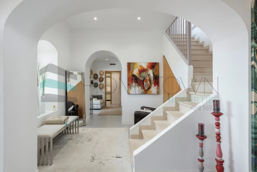 Moradia T7 para Venda em Santa Barbara de Nexe Foto 19