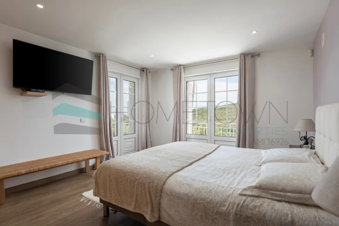 Moradia T7 para Venda em Santa Barbara de Nexe Foto 34