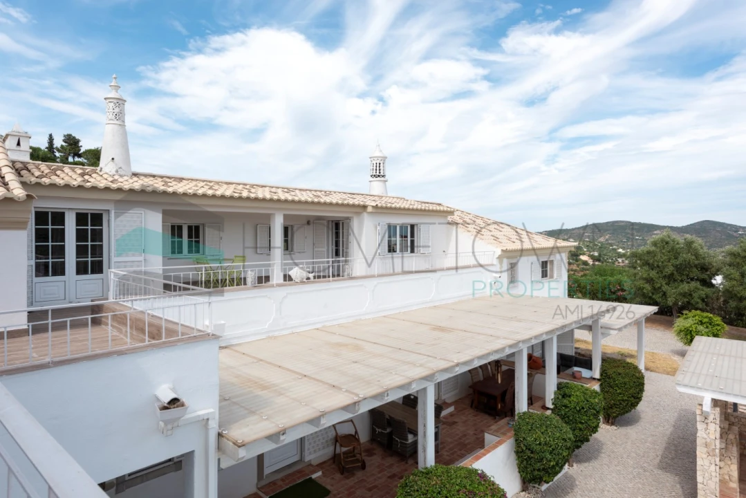 Moradia T7 para Venda em Santa Barbara de Nexe Foto 42