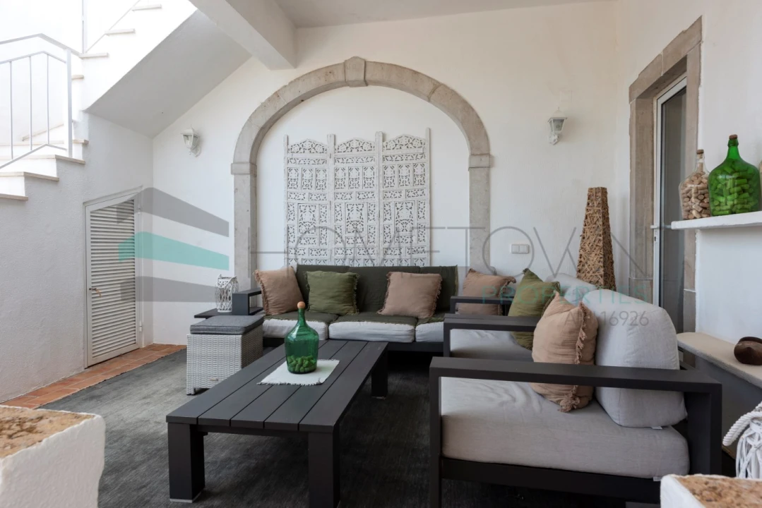 Moradia T7 para Venda em Santa Barbara de Nexe Foto 18