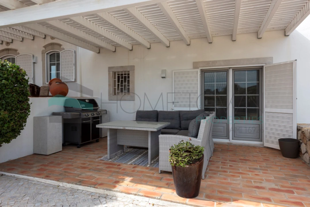 Moradia T7 para Venda em Santa Barbara de Nexe Foto 55