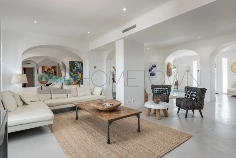 Moradia T7 para Venda em Santa Barbara de Nexe Foto 2