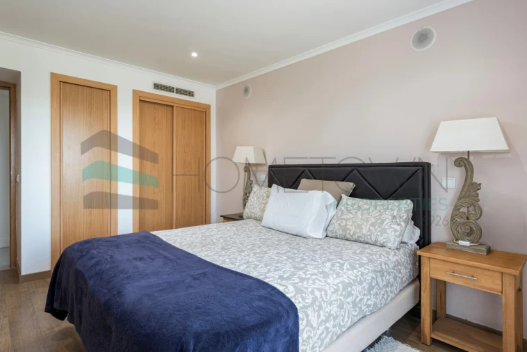 Moradia T7 para Venda em Santa Barbara de Nexe Foto 28