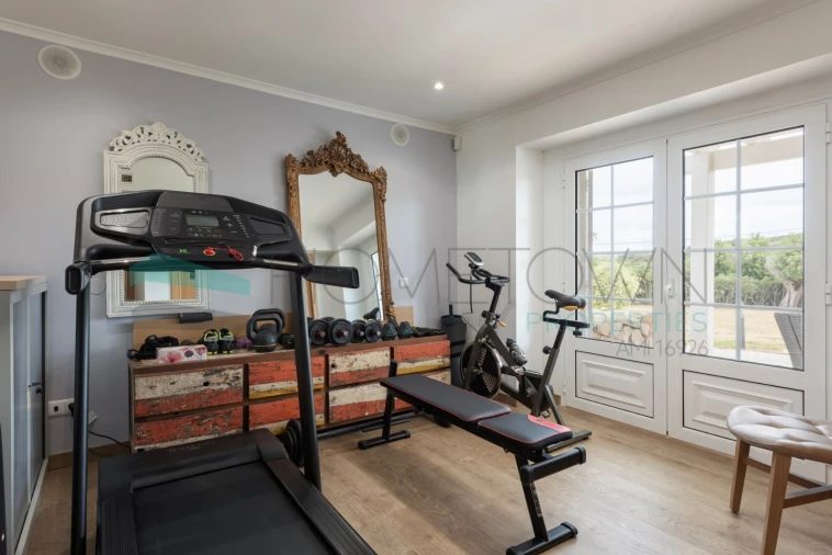 Moradia T7 para Venda em Santa Barbara de Nexe Foto 29