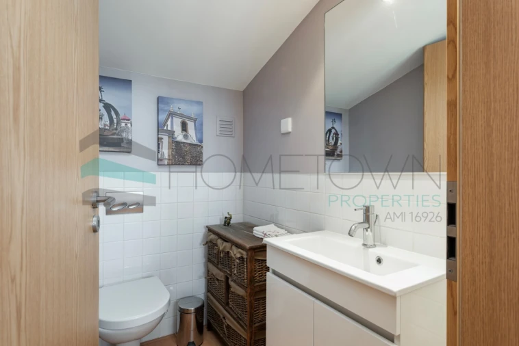 Moradia T7 para Venda em Santa Barbara de Nexe Foto 45