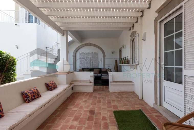 Moradia T7 para Venda em Santa Barbara de Nexe Foto 6