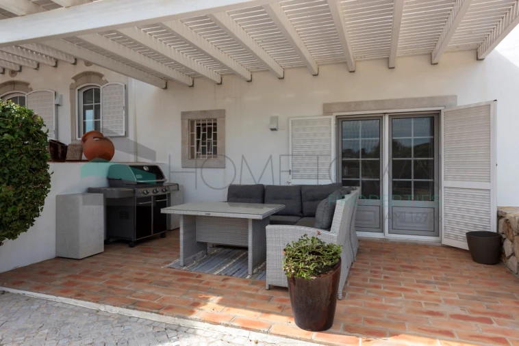 Moradia T7 para Venda em Santa Barbara de Nexe Foto 55