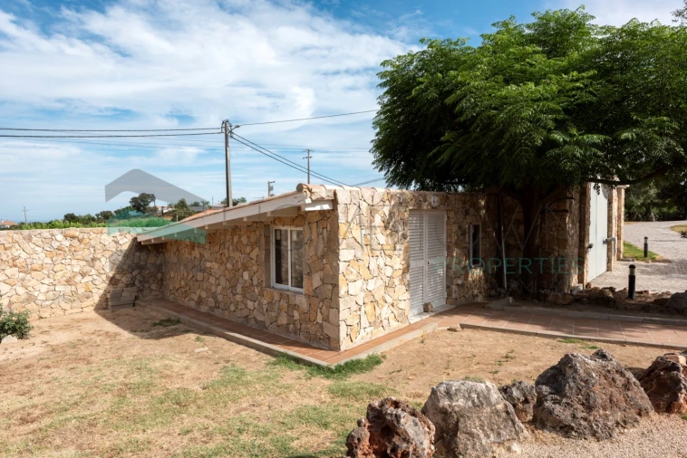 Moradia T7 para Venda em Santa Barbara de Nexe Foto 58