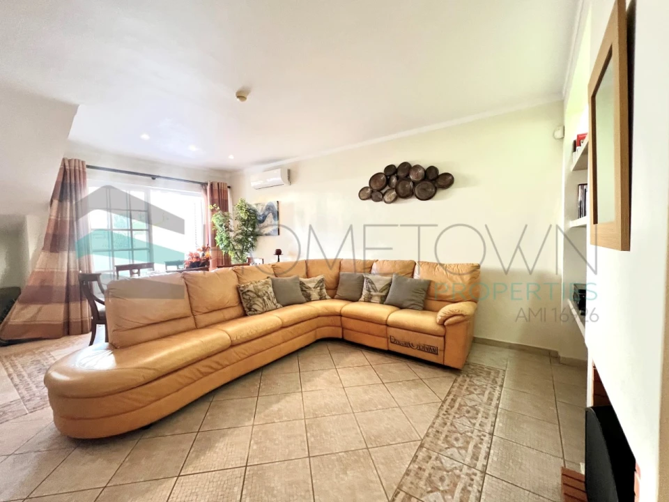 Moradia T3 para Venda em Quarteira Foto 7