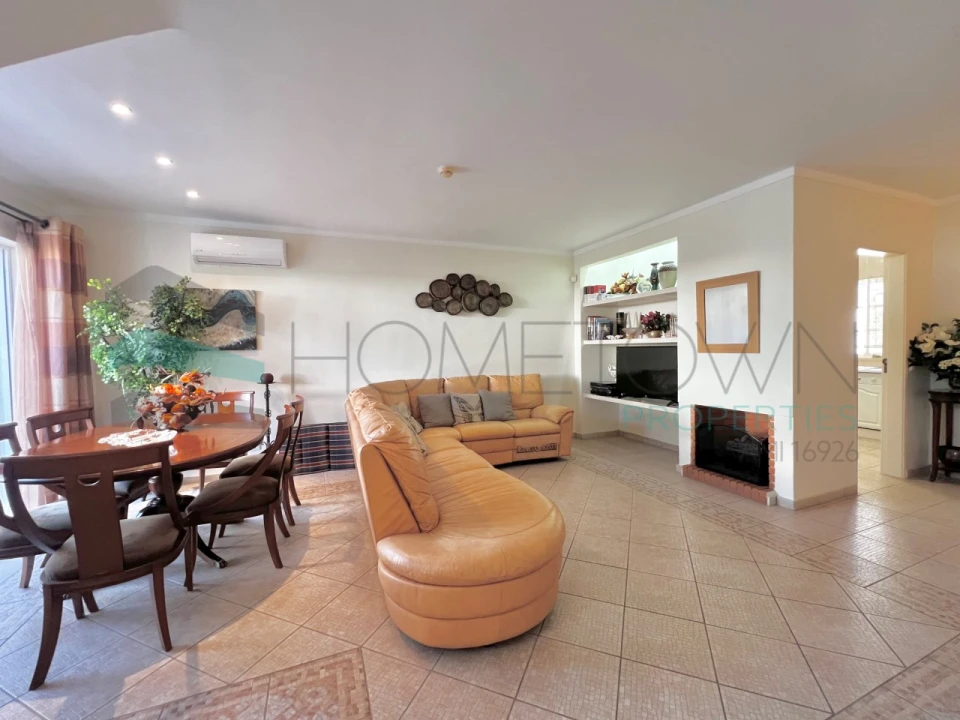 Moradia T3 para Venda em Quarteira Foto 4