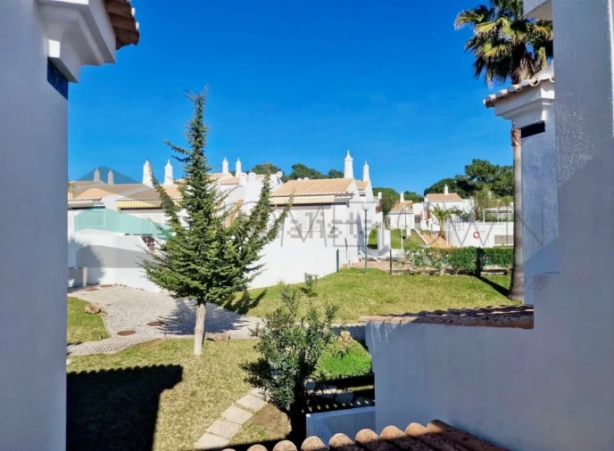 Moradia T3 para Venda em Quarteira Foto 32