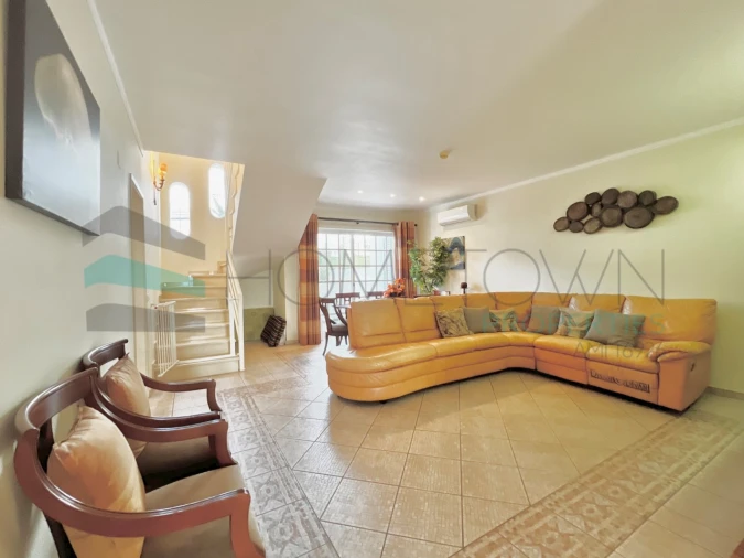 Moradia T3 para Venda em Quarteira Foto 2