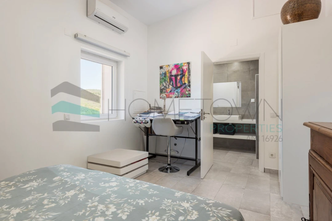 Moradia T2 para Venda em Alte Foto 18